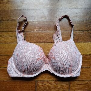 Victoria’s Secret Dream Angels Padded Lace Push-up Bra Size 34D Pastel Pink